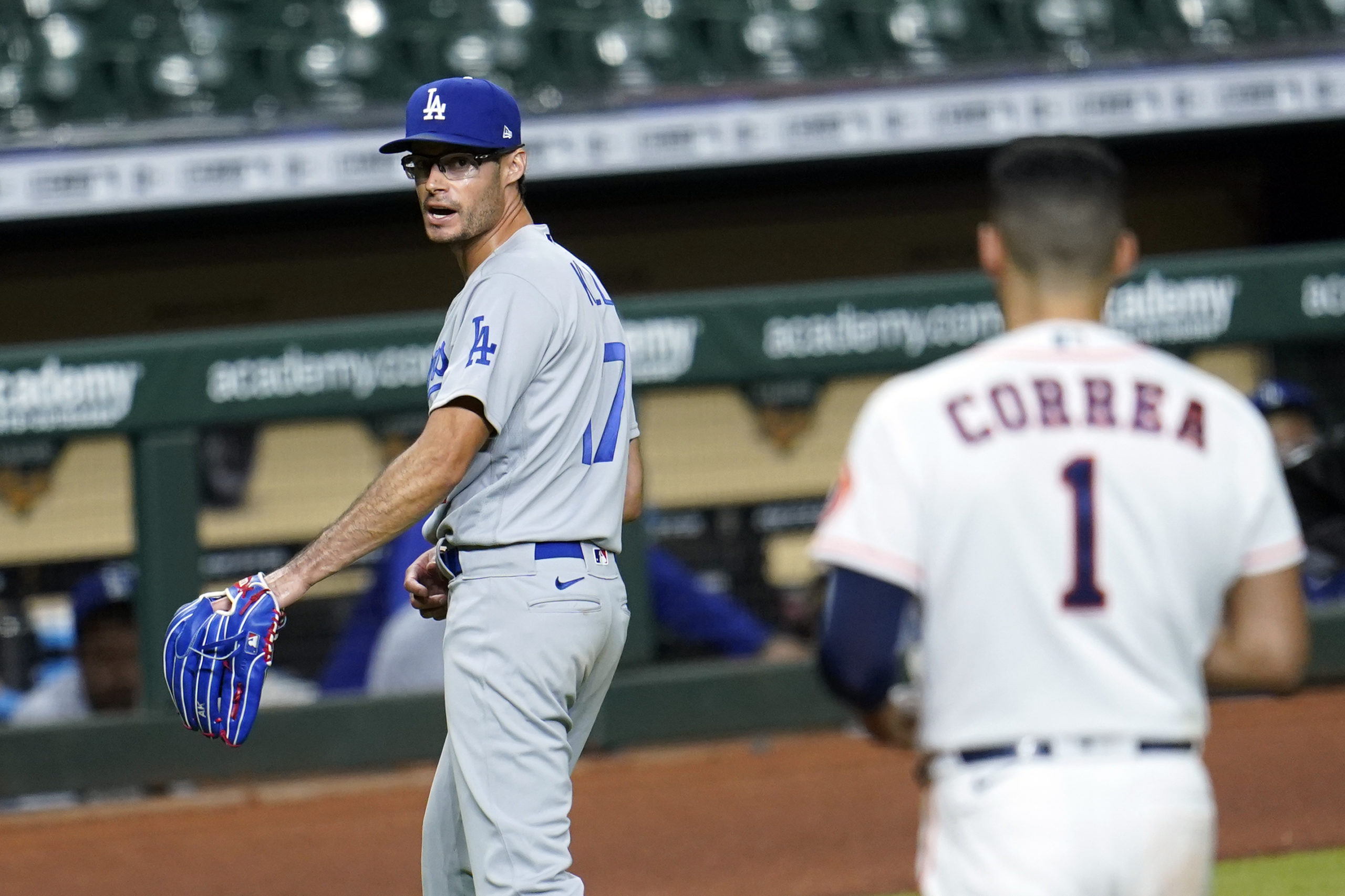 Plaschke: MLB cannot let Dodgers pitcher Trevor Bauer start Sunday