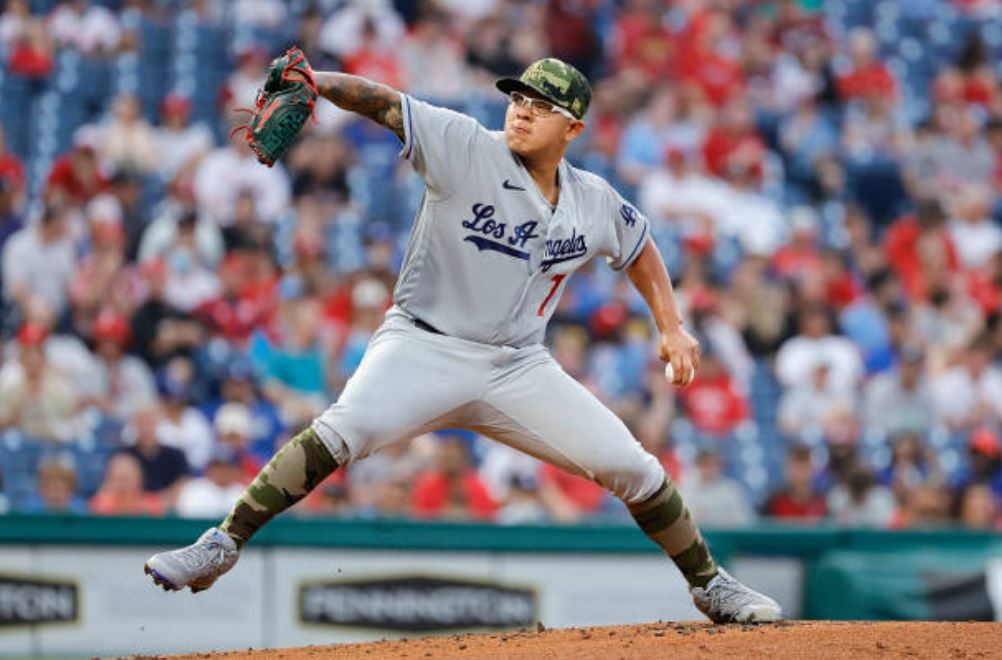 Julio Urías finds 'redemption' as Dodgers beat Phillies - Los