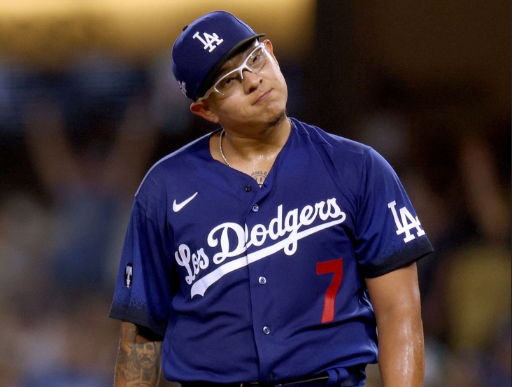 Dave Roberts' challenge to Dodgers amid MLB's new rules, bases