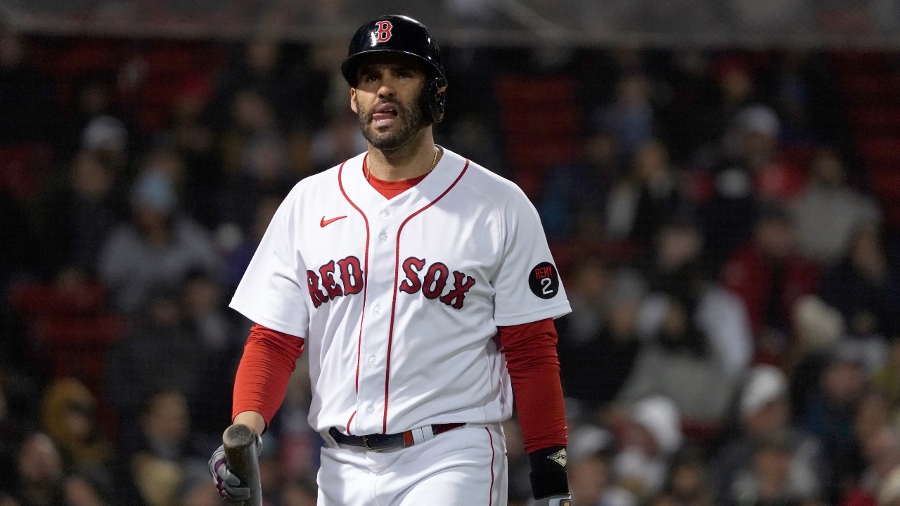 All-Star slugger J.D. Martinez opts in to 2 more seasons with Red Sox