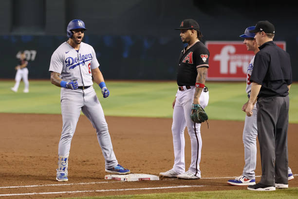 Dodgers News: Dave Roberts Talks Resurgence of David Peralta