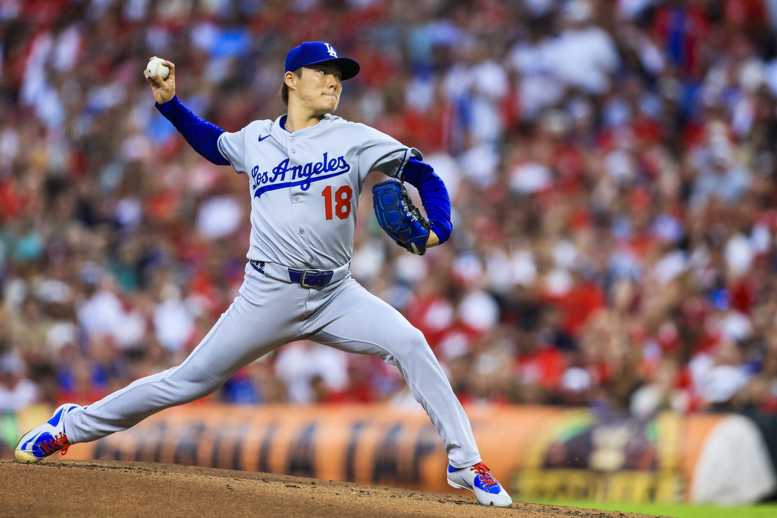 Dodgers News: Yoshinobu Yamamoto locked in for Game 2